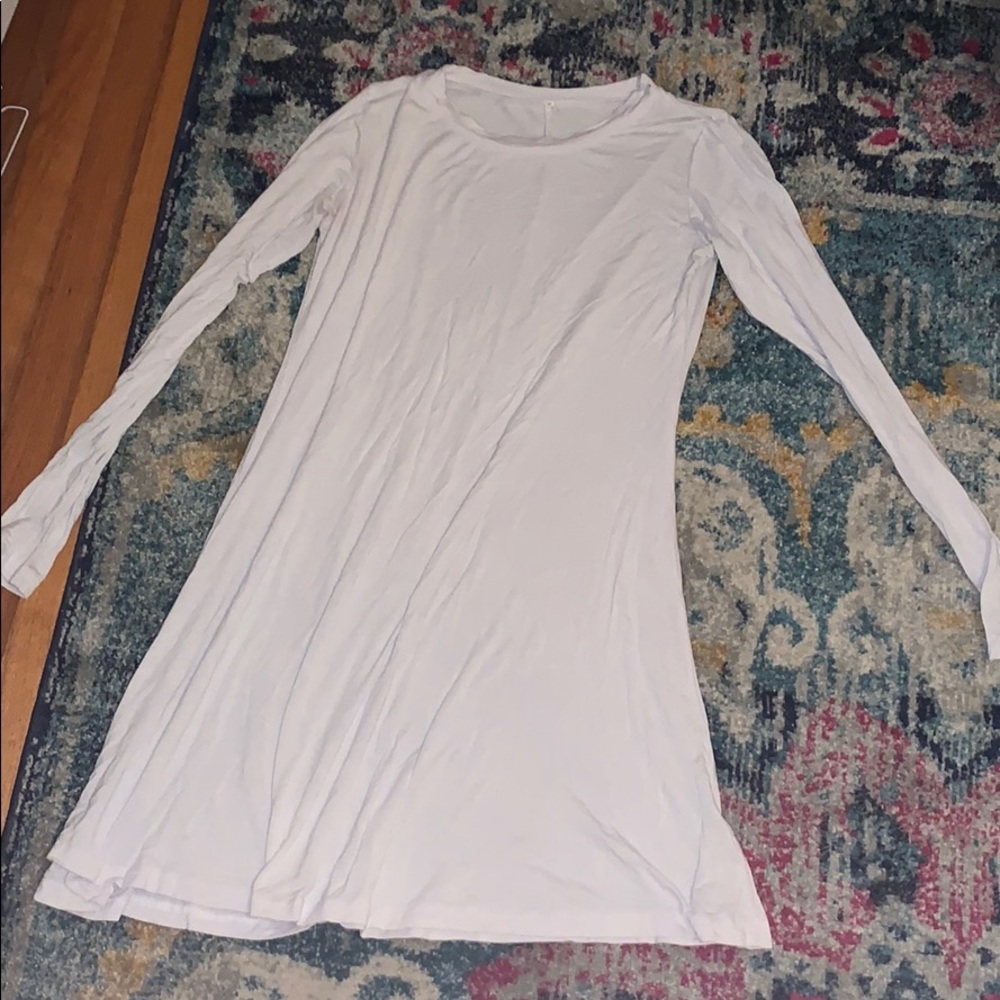 White longsleeve t-shirt dress
